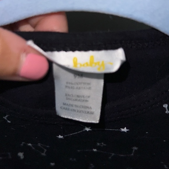 Bloomie’s unisex constellation coverall & star bib set. Size 9 months. - Picture 7 of 9